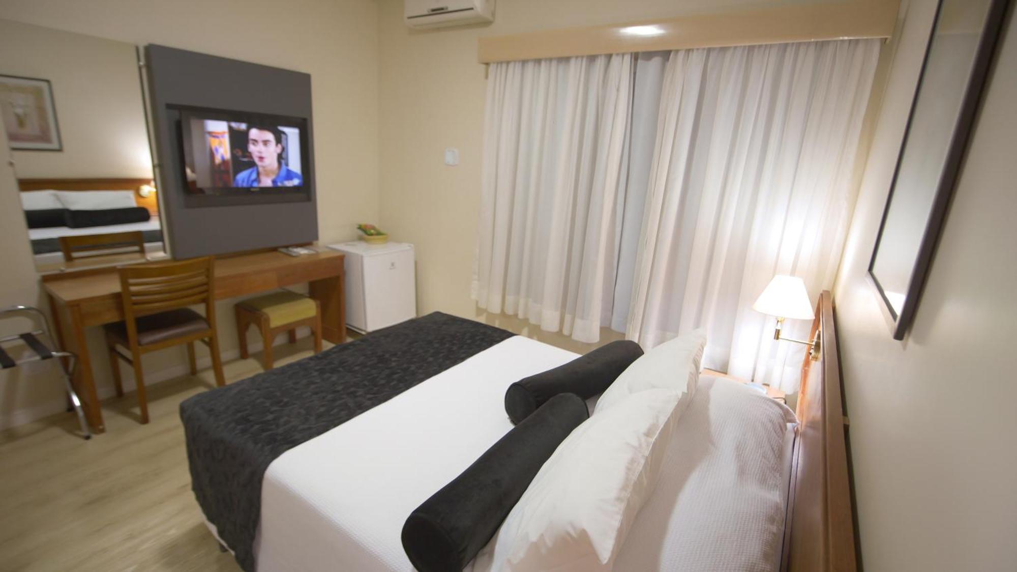 Regente Hotel Unaí Kültér fotó